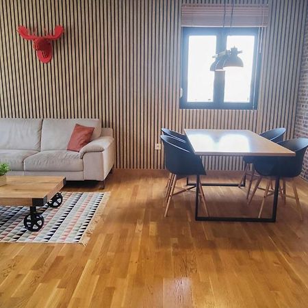 Apartments At Ljubovic Hill Park 포드고리차 외부 사진