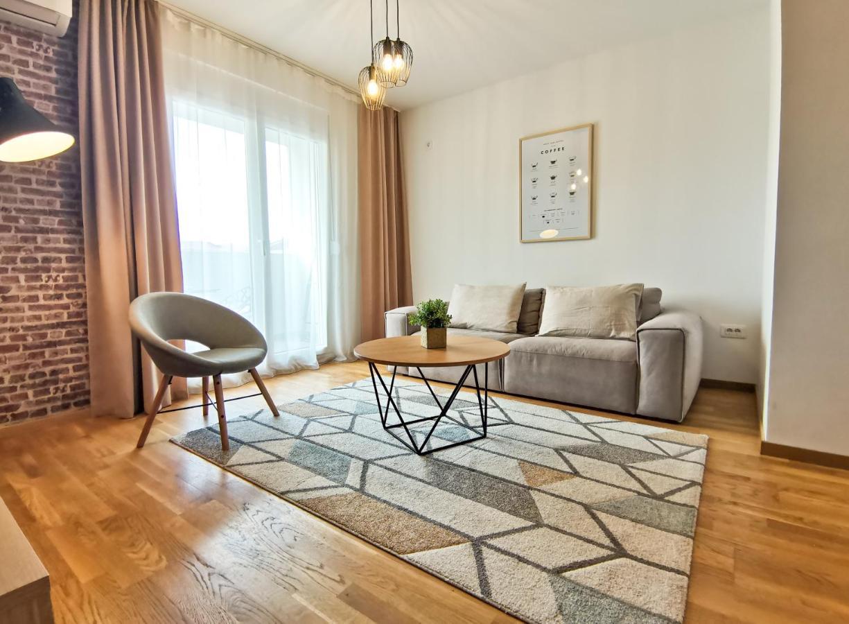 Apartments At Ljubovic Hill Park 포드고리차 외부 사진